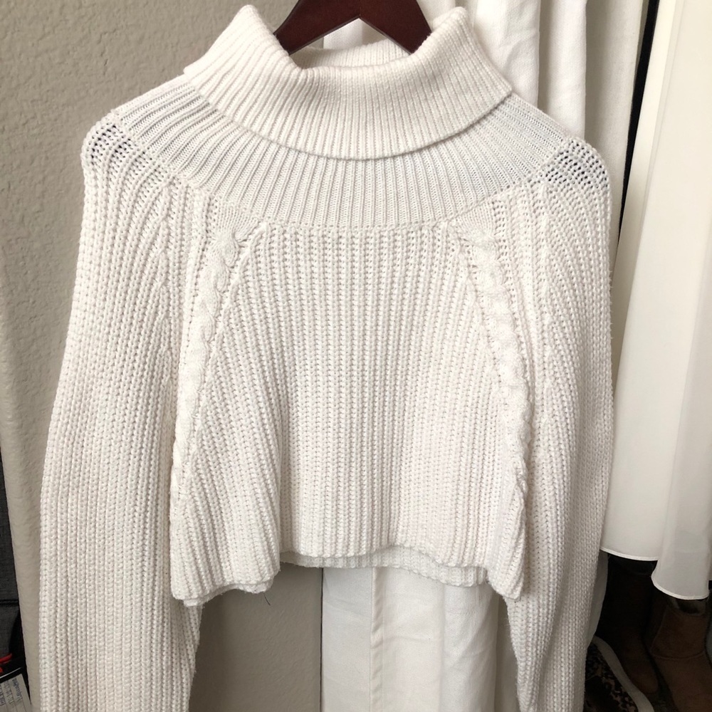 Crop sweater